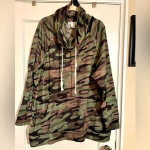 Planet Gold Plus size cowl neck camo sweatshirt size 3X